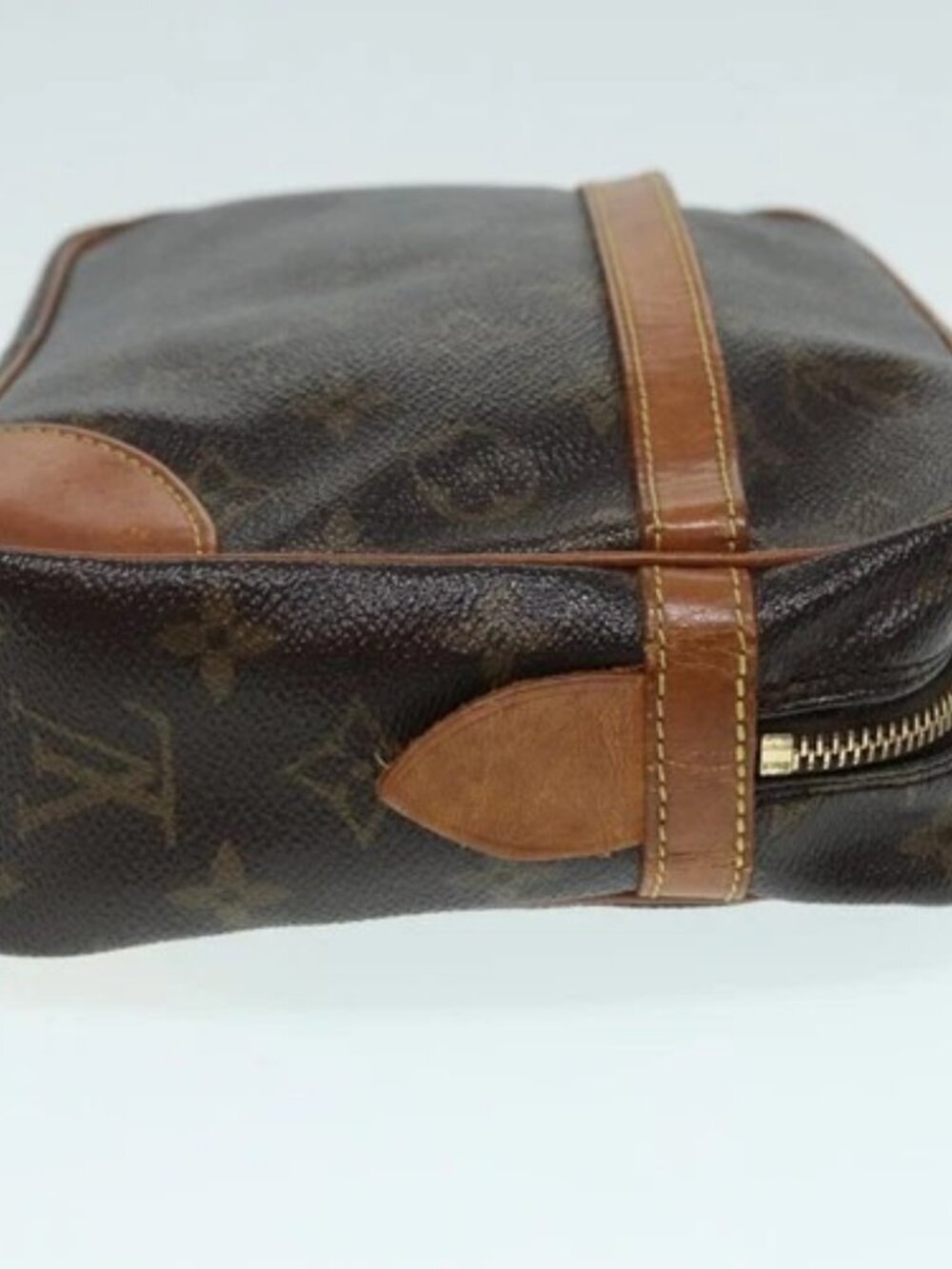 LOUIS VUITTON Monogram Compiegne 28 Clutch - Picture 3 of 16